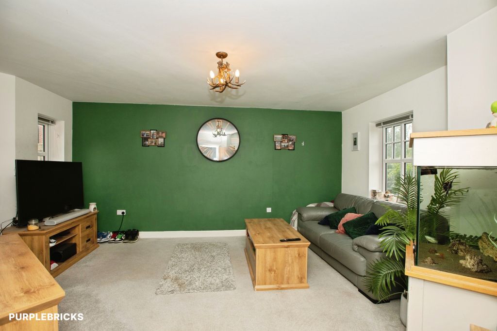 Property photo 3 of 25