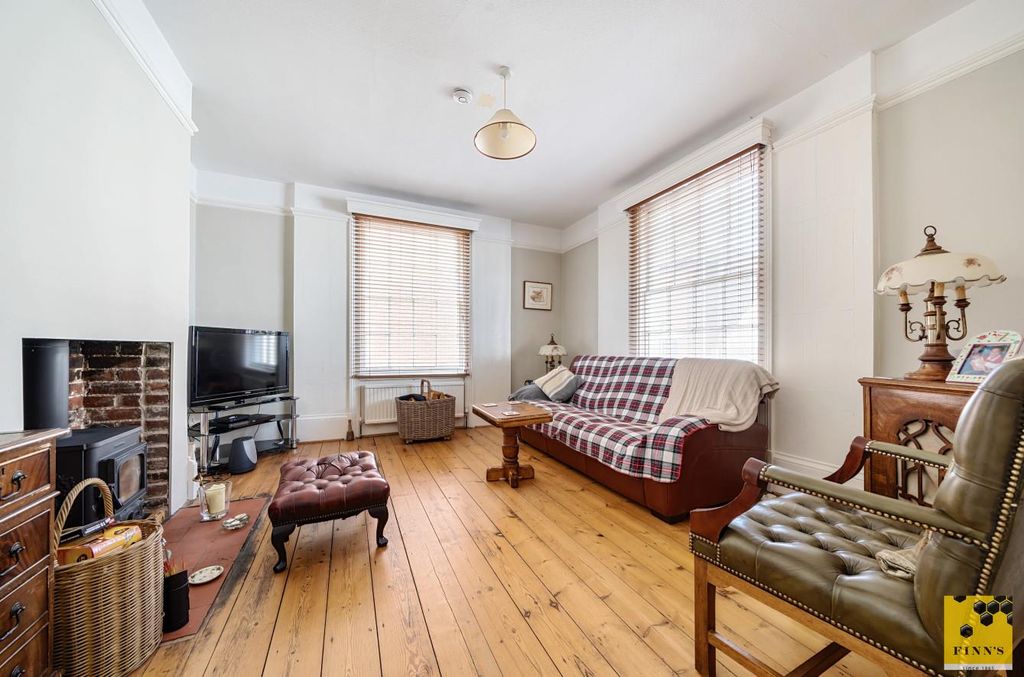 Property photo 3 of 25 60Ffc4E2-79ce-46Ca-A0B4-B4594Df8E329.Jpg