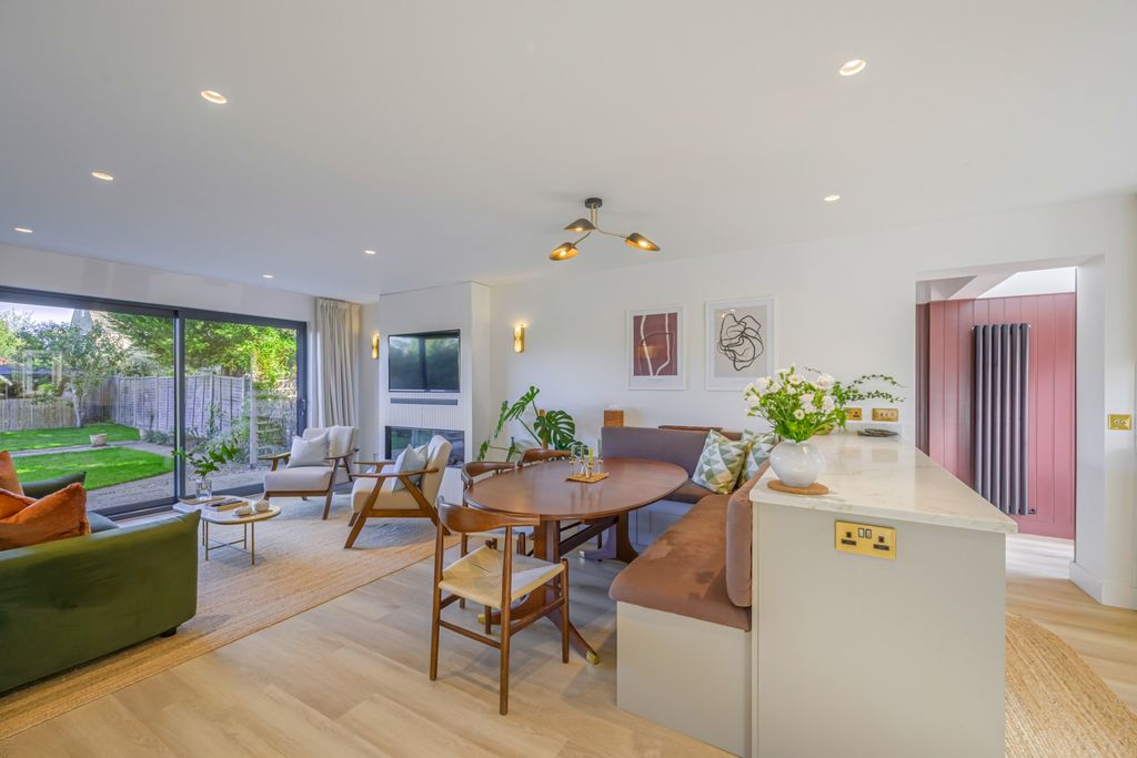 Property photo 1 of 19 Dsc_8189