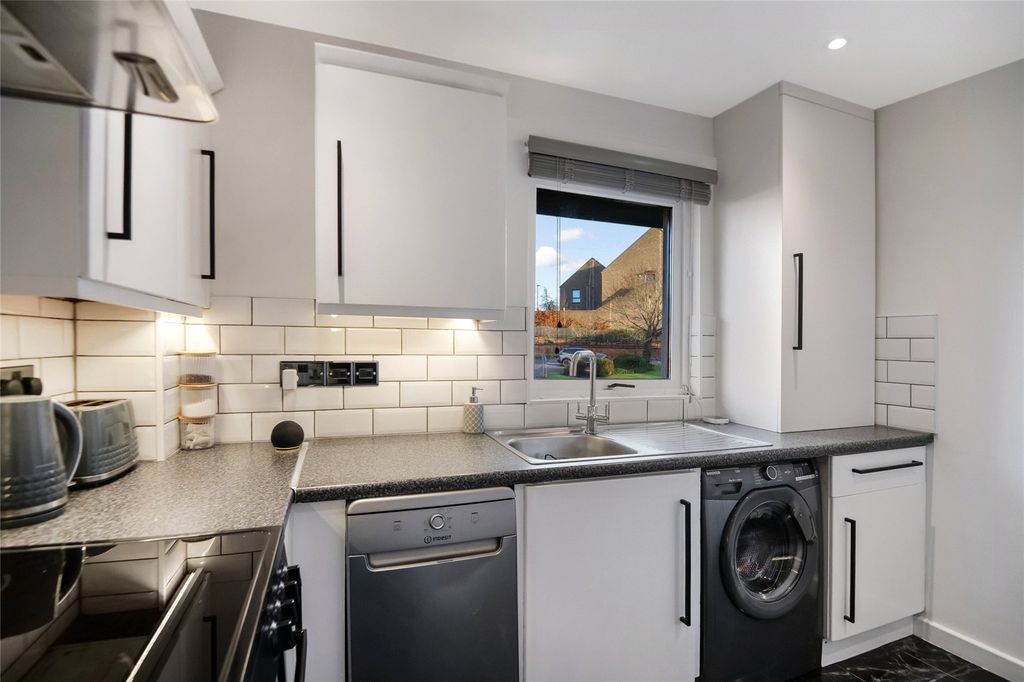 Property photo 2 of 22 Picture No. 08