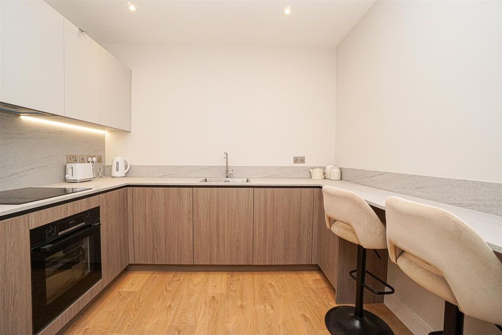Additional image 5 of 2 bed flat for saleWhite Rock, Hastings TN34
