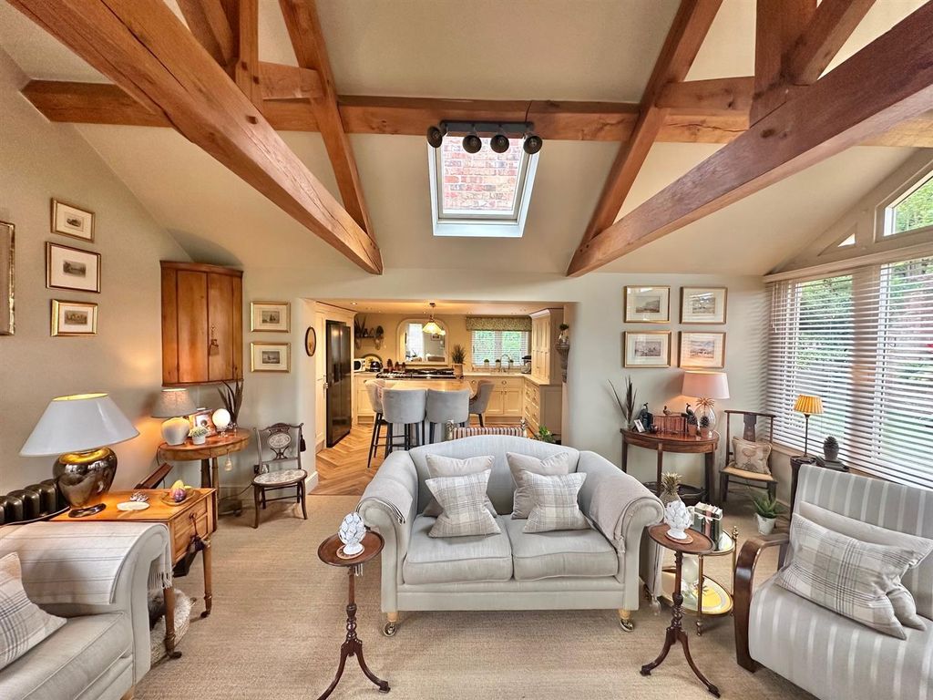 Property photo 3 of 44 Img_9811.Jpg