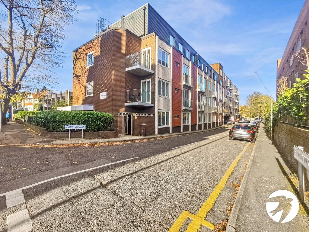 Property photo 3 of 12 Picture No. 21