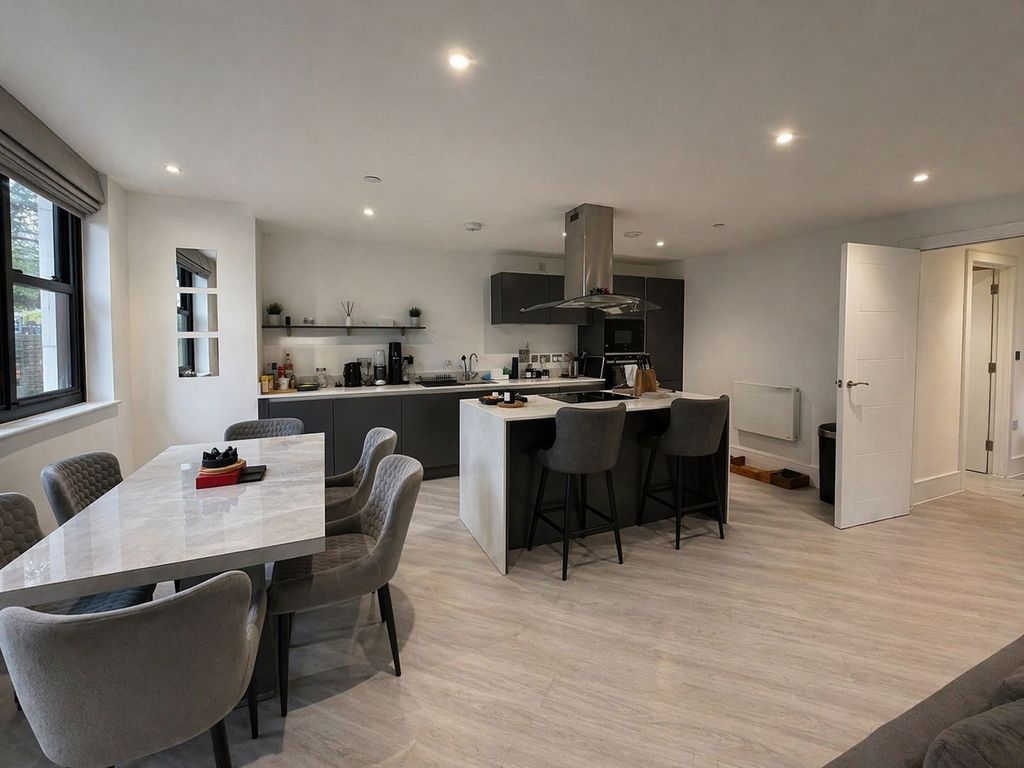 Property photo 1 of 11 View