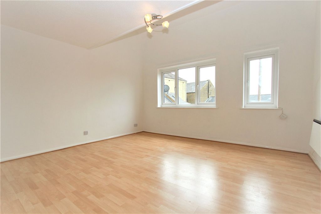 Property photo 1 of 7 Picture No. 06