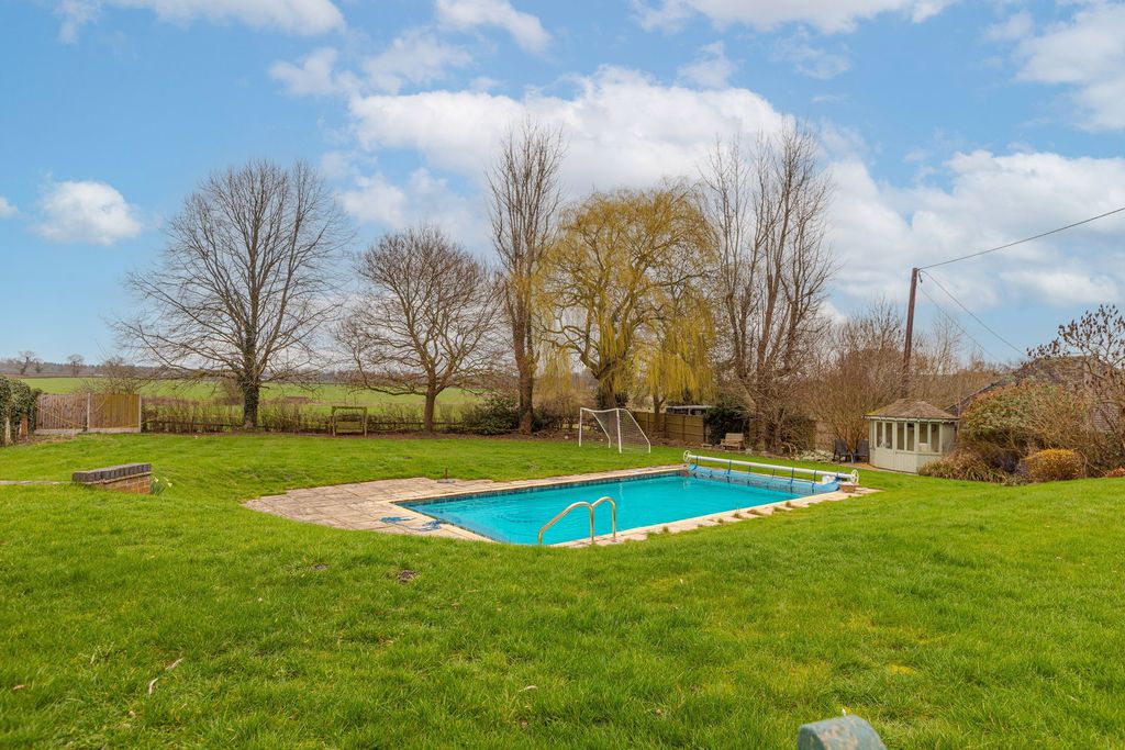 Property photo 3 of 38