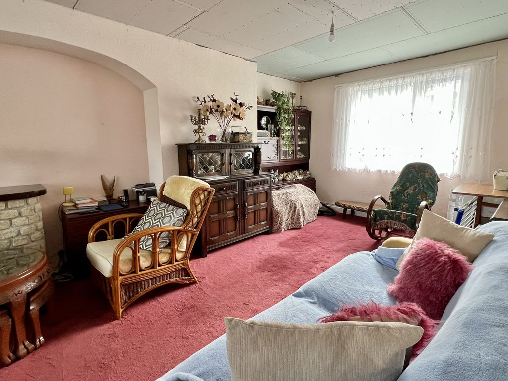 Property photo 3 of 13 Gallery