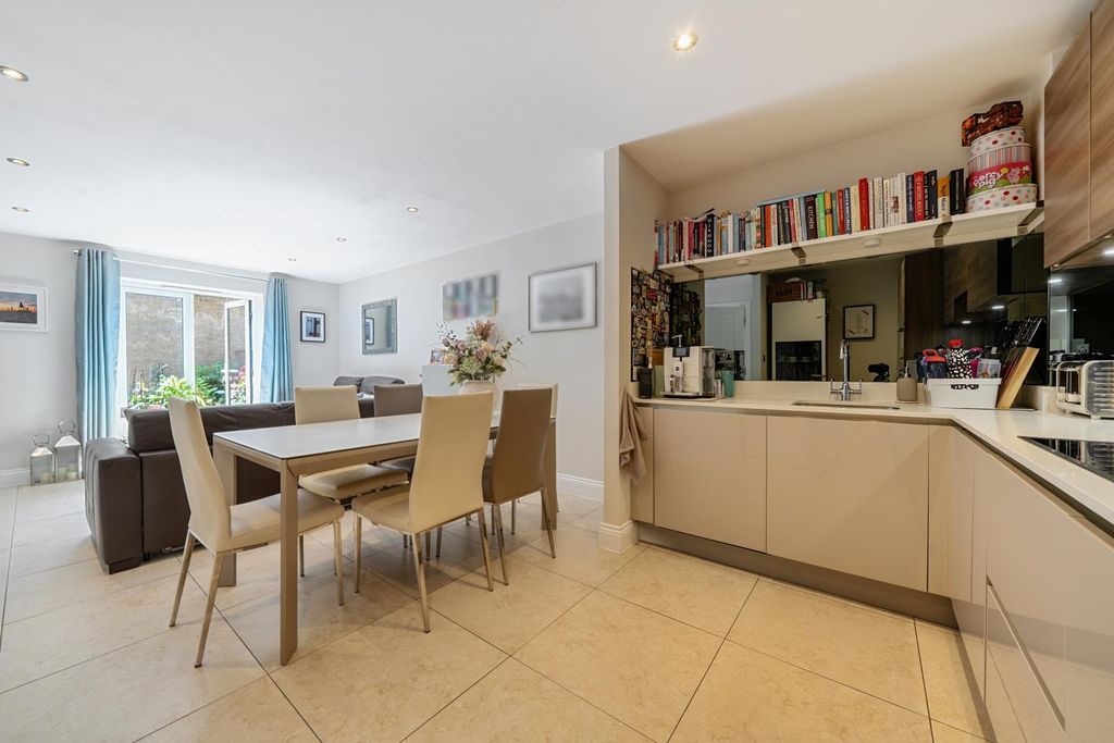 Property photo 2 of 15 1503725 (9)