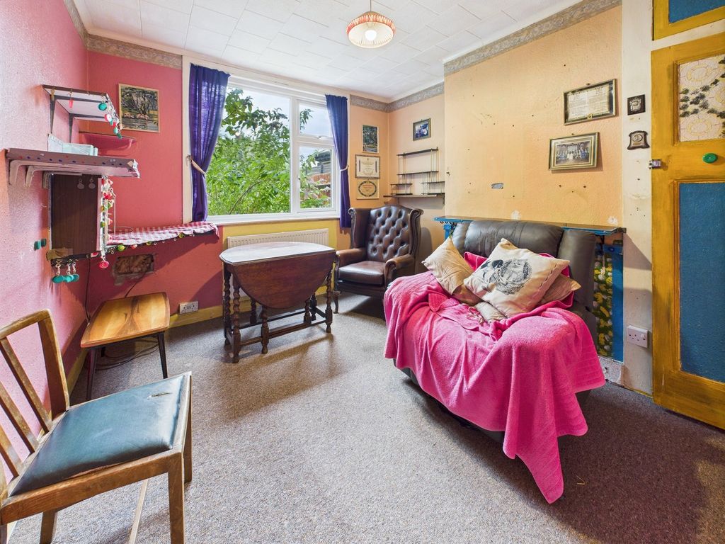 Property photo 3 of 24