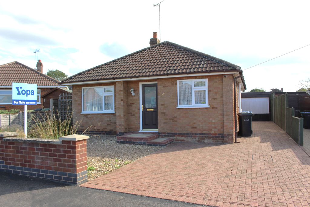Property photo 1 of 18 Front