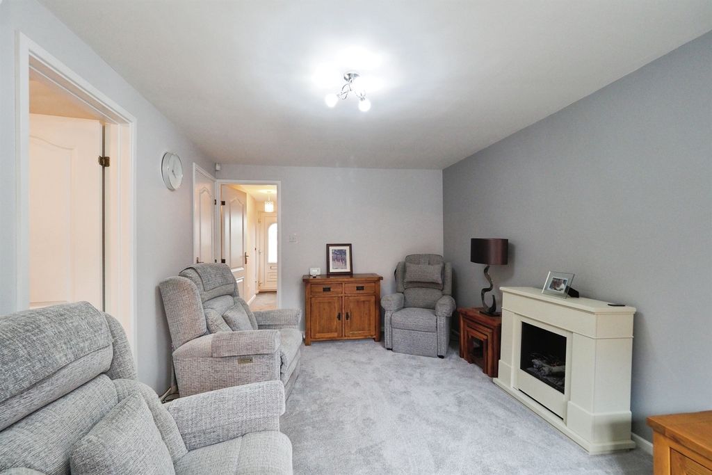 Property photo 3 of 18