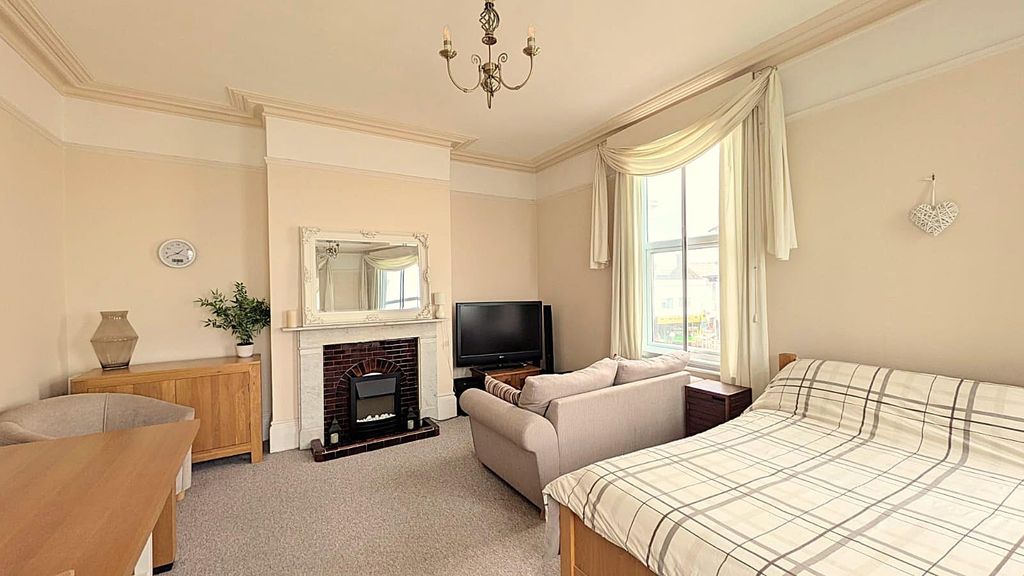 Property photo 2 of 34 1000015956.Jpg