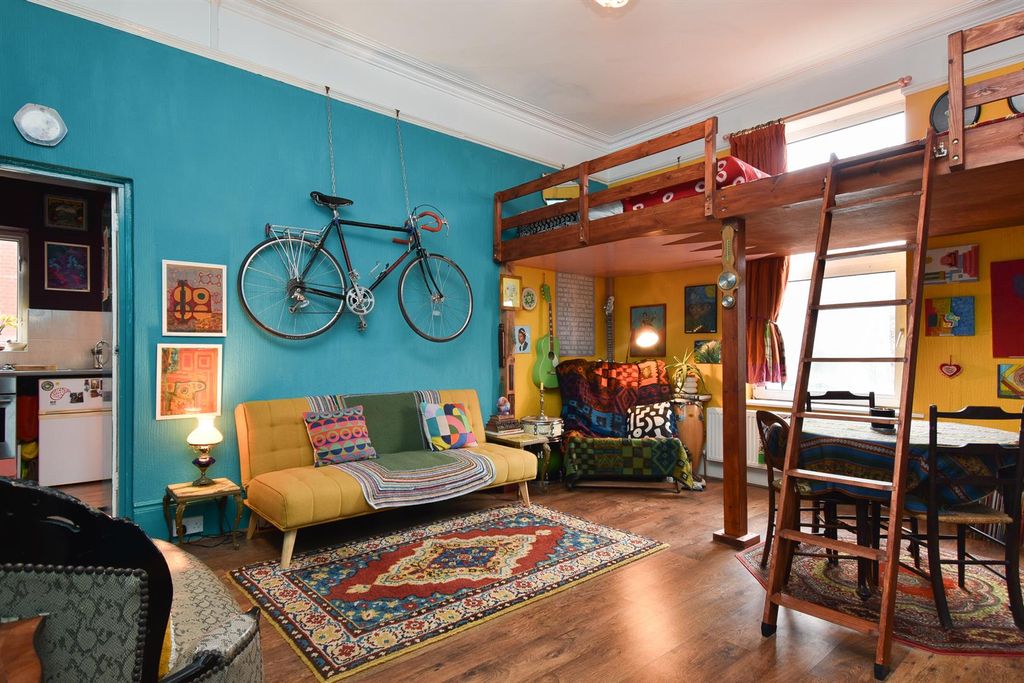 Property photo 1 of 9 Open Plan Living Space