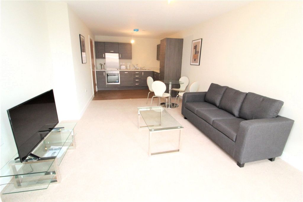 Property photo 3 of 13 Picture No. 02