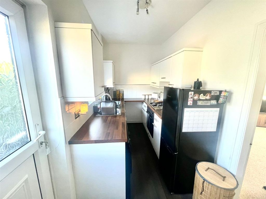 Property photo 3 of 8 3.Jpg