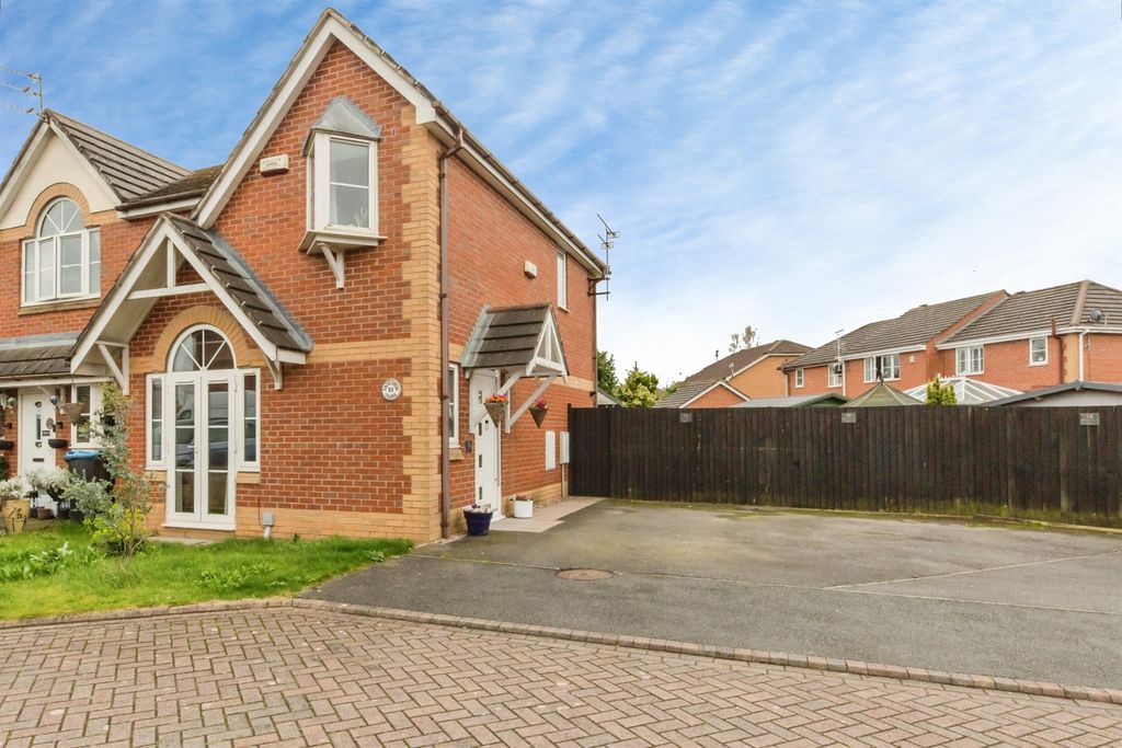 Property photo 2 of 18