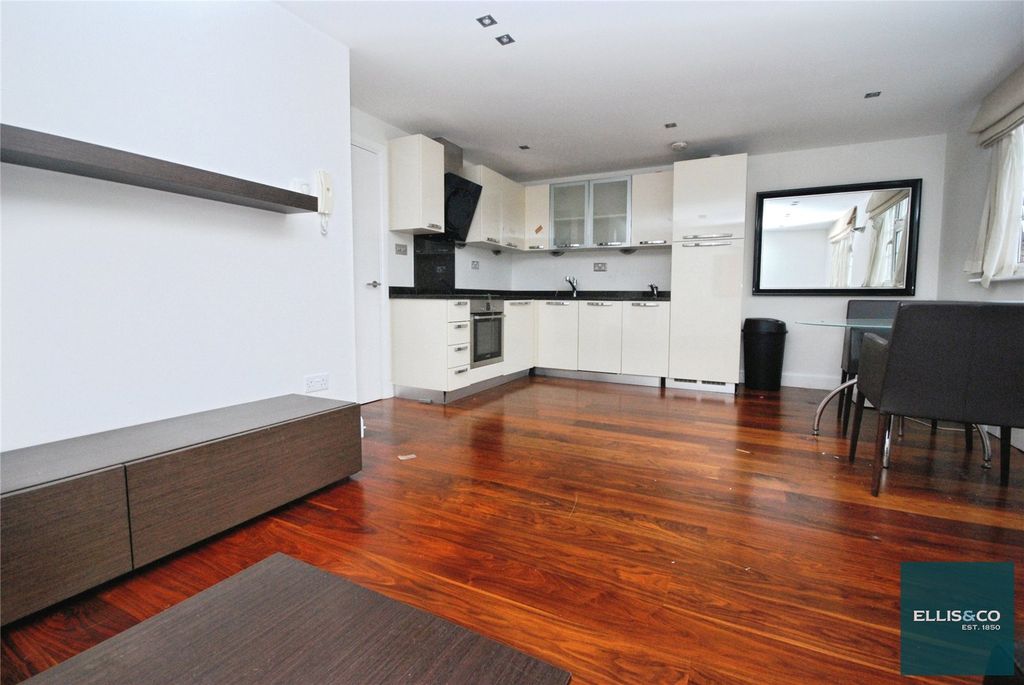 Property photo 2 of 14 Picture No. 04