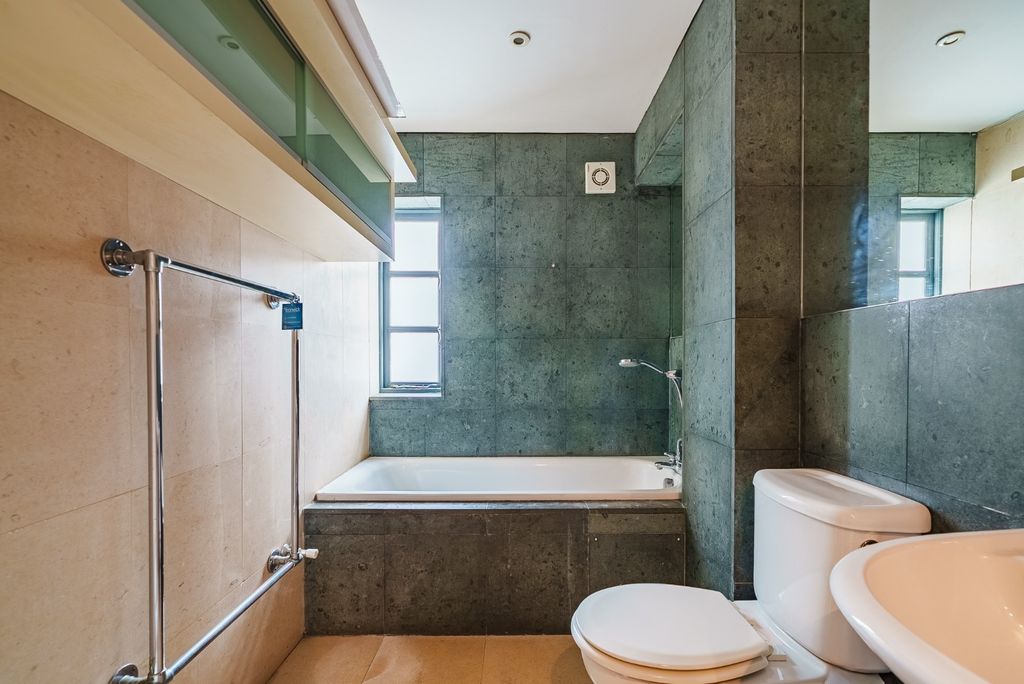 Property photo 3 of 14 3905776