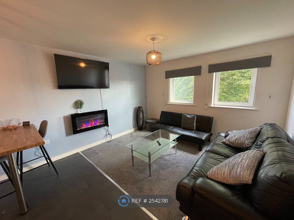 Property photo 1 of 10 Modern 1 Bed Flat