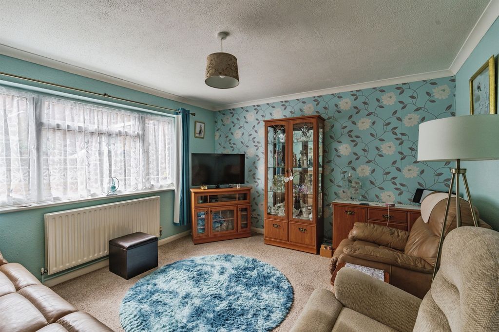 Property photo 2 of 16