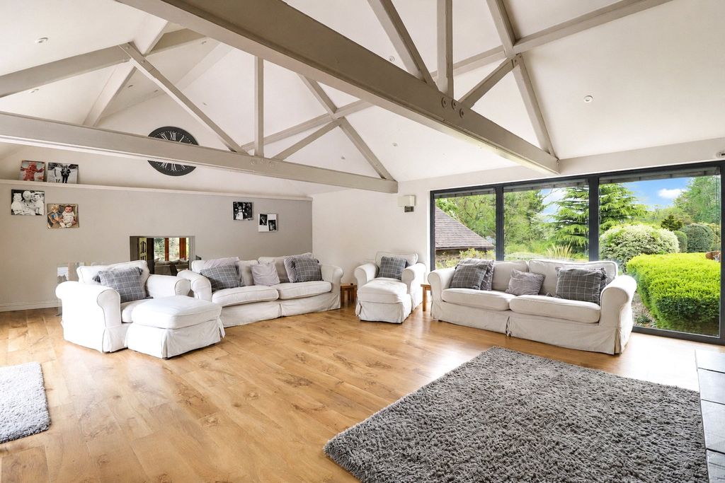 Property photo 2 of 70 Picture No. 67