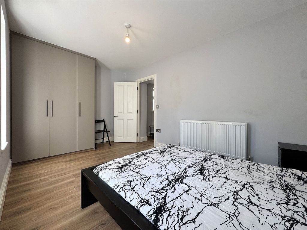 Property photo 3 of 9 Picture No. 05