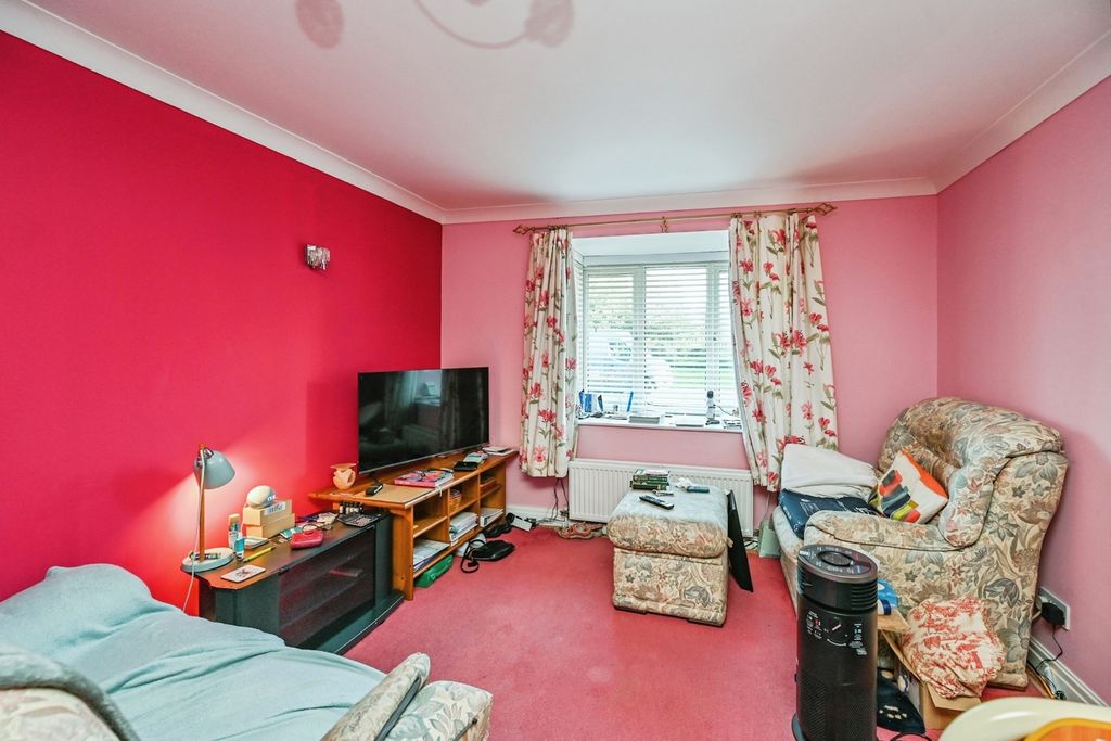 Property photo 2 of 14 Photo