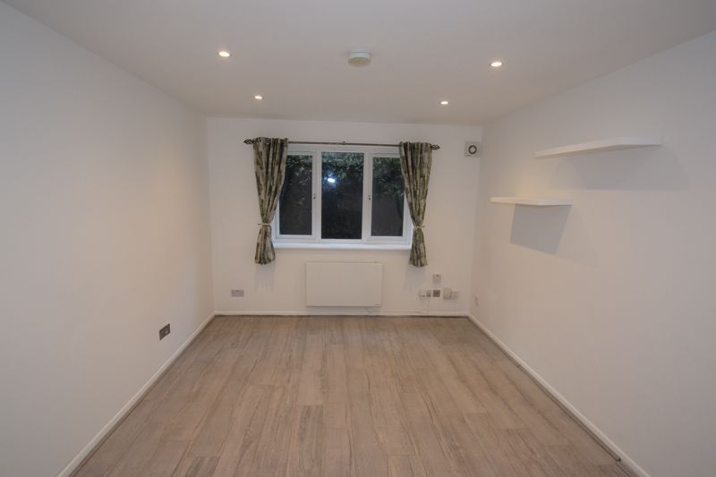 Property photo 3 of 14 Photo 14