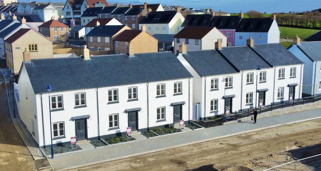 Property photo 1 of 41