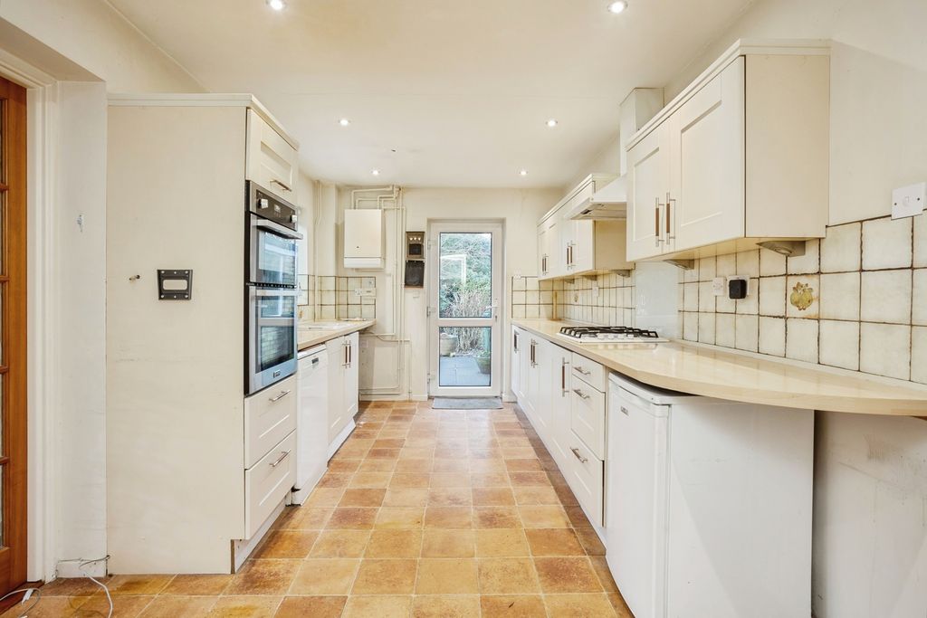 Property photo 3 of 20 Pbox-Img.Jpg