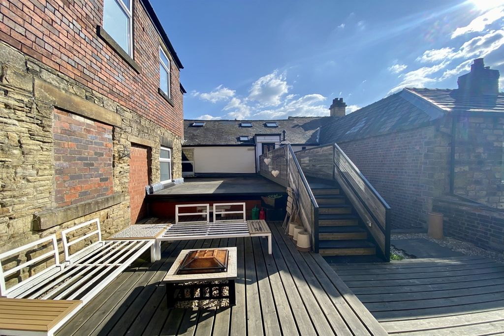 Property photo 1 of 16 (Main)