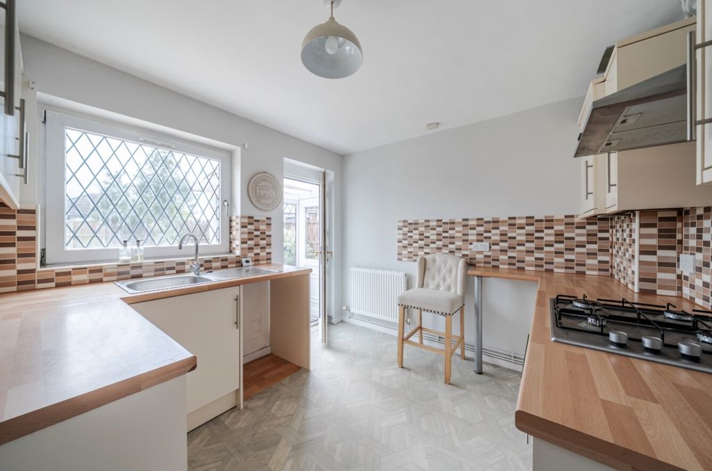 Property photo 2 of 10 1459167-6-6A070A9F05B35