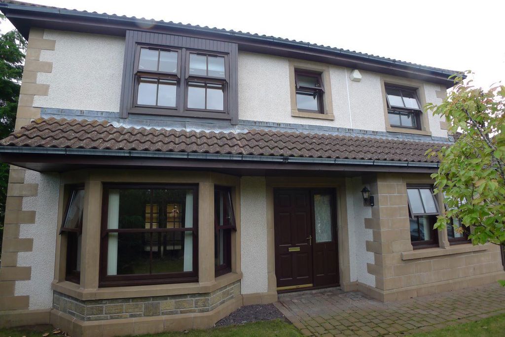 Property photo 2 of 35