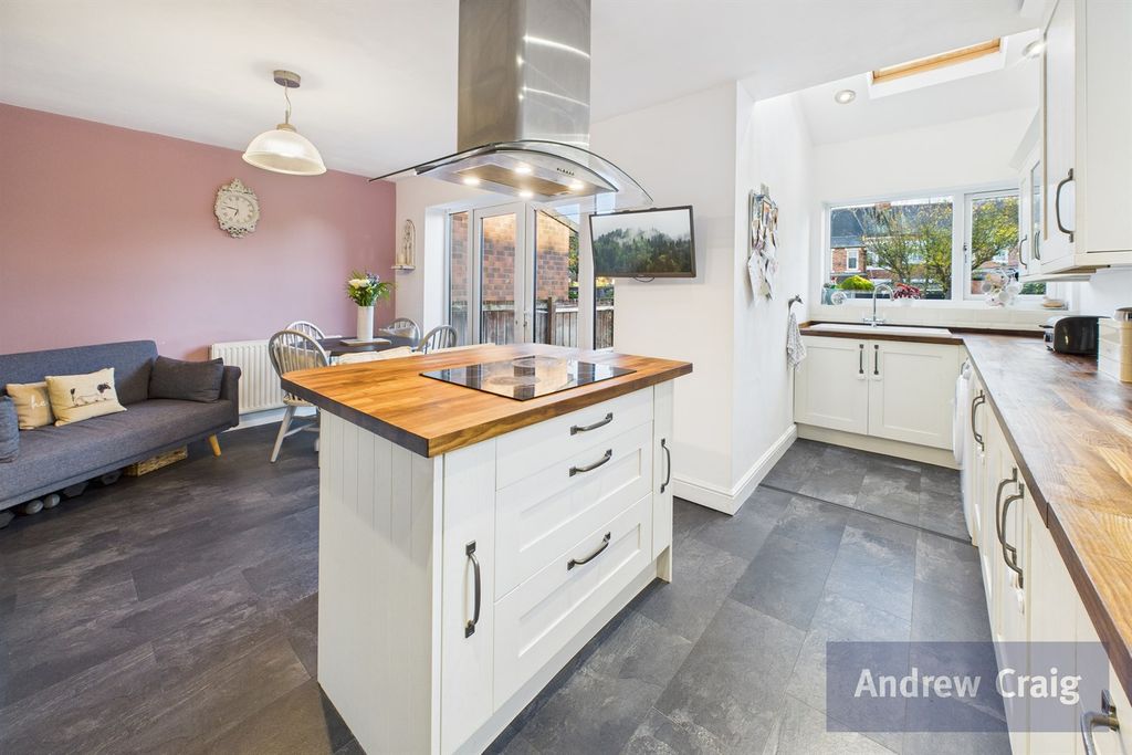 Property photo 2 of 16 Kitchen/Diner