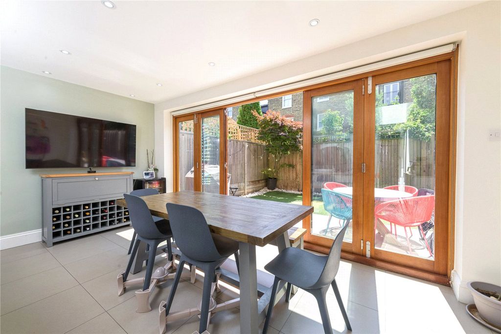 Property photo 2 of 13 Dining Area