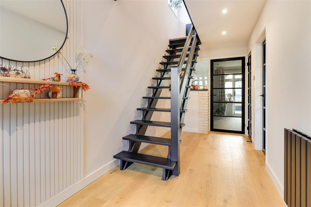 Property photo 3 of 18 Img_7849-2.Jpg