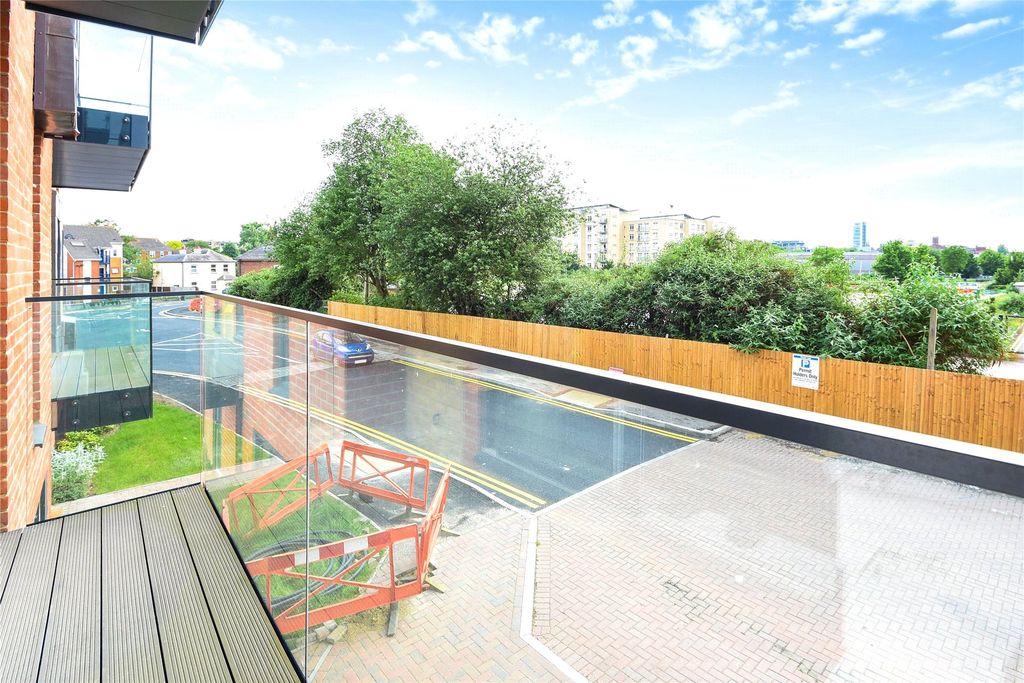 Property photo 3 of 8 Balcony