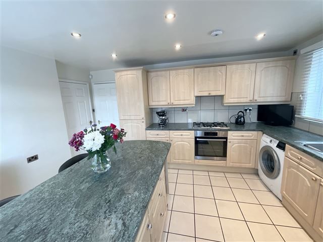 Property photo 2 of 21 Kitchen/Diner