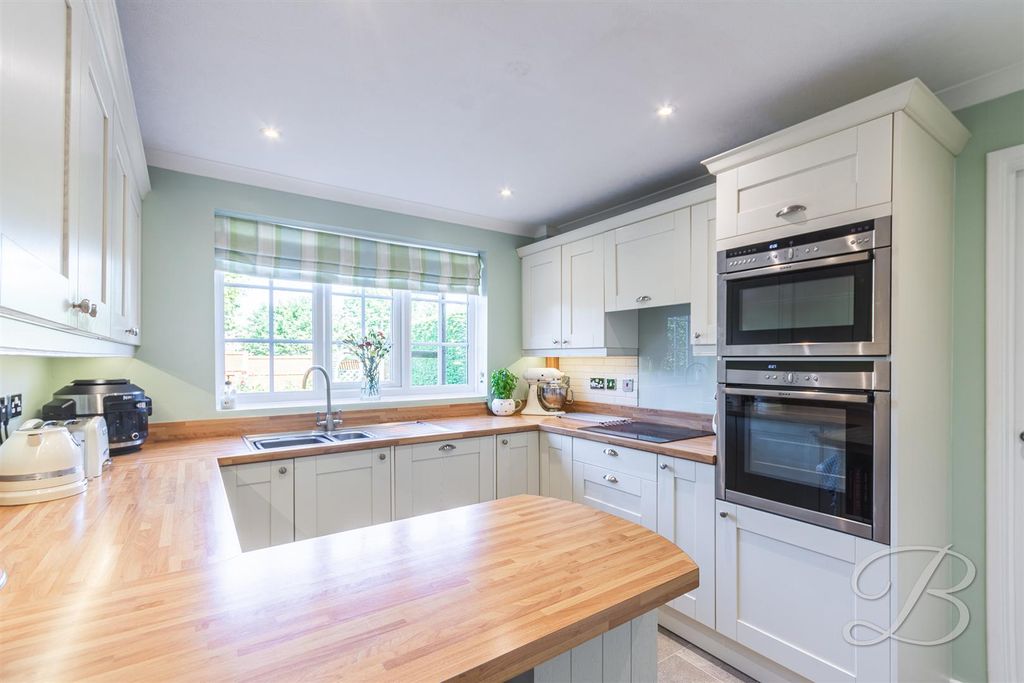 Property photo 3 of 42 CC39.Jpg