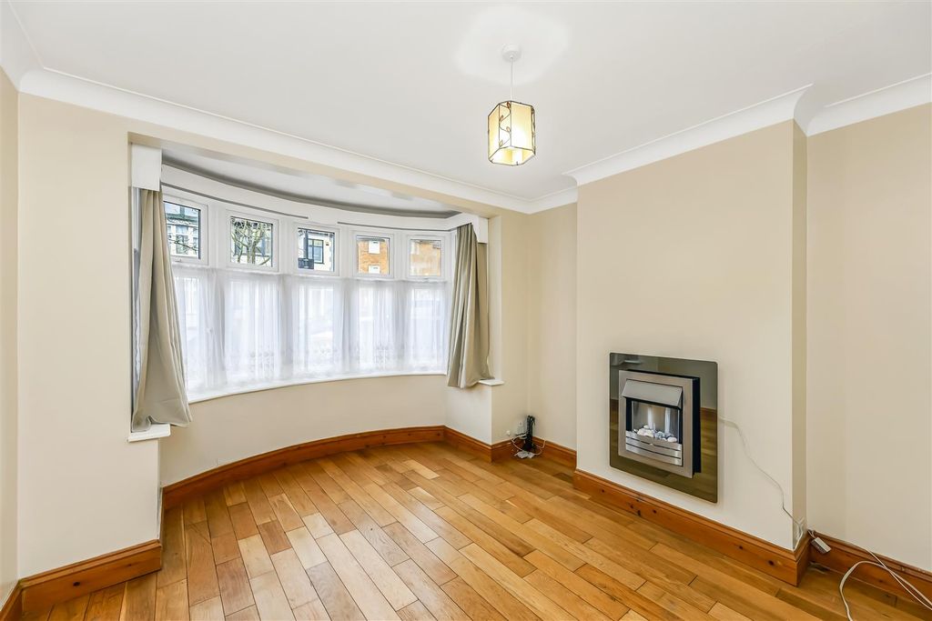 Property photo 2 of 23