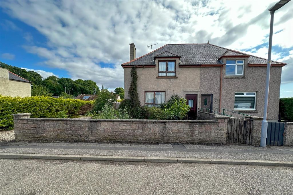 Property photo 1 of 18 15 Seaforth Road