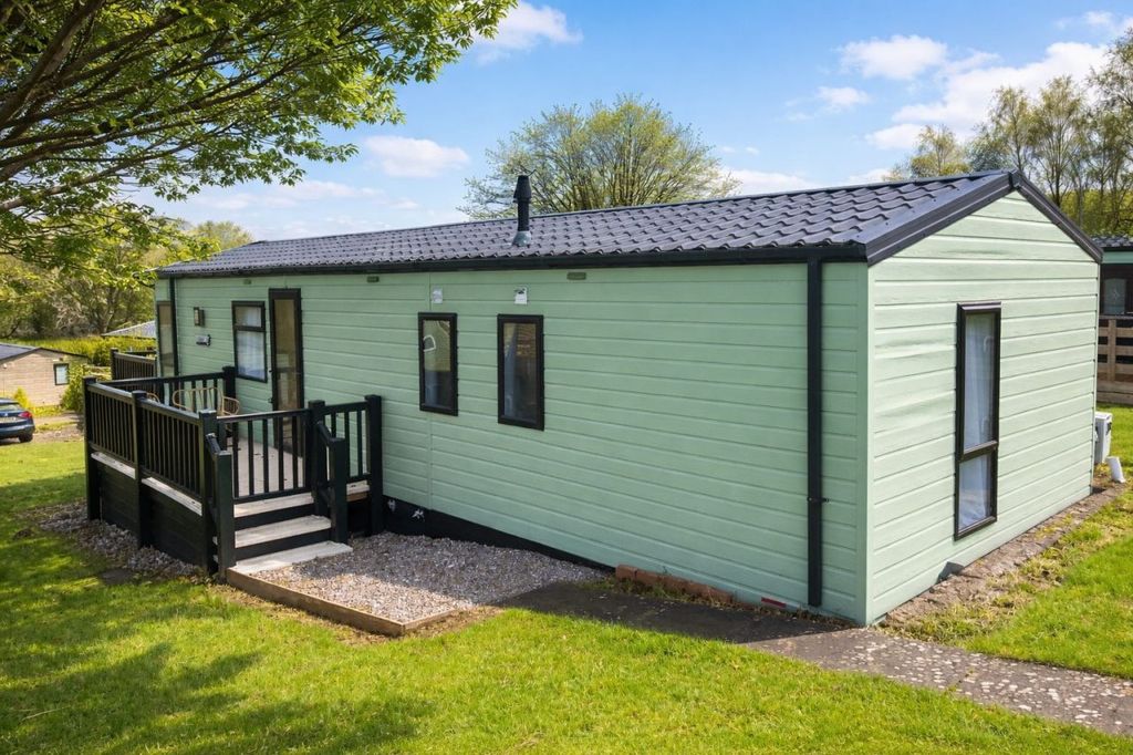 Property photo 1 of 3 Mfj2v69Aaaf469Cf95.Jpg