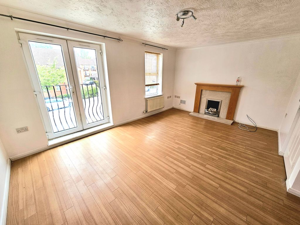 Property photo 2 of 20