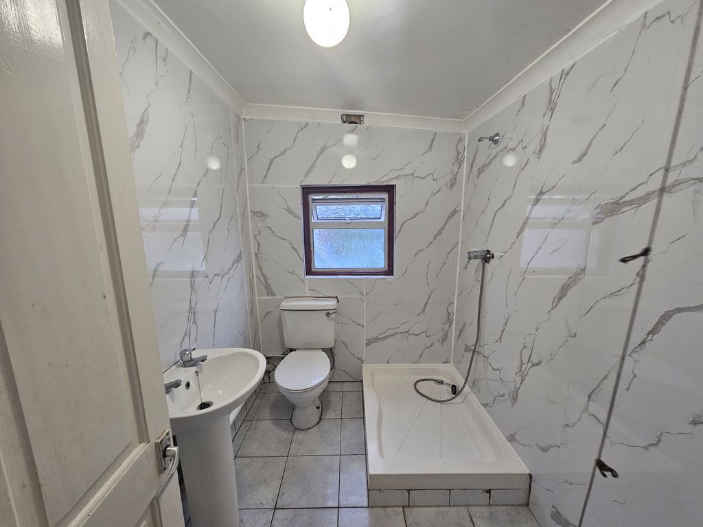 Property photo 2 of 3 Gallery