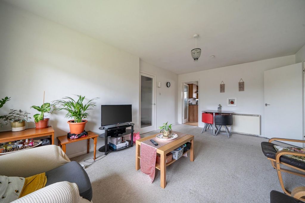 Property photo 3 of 21