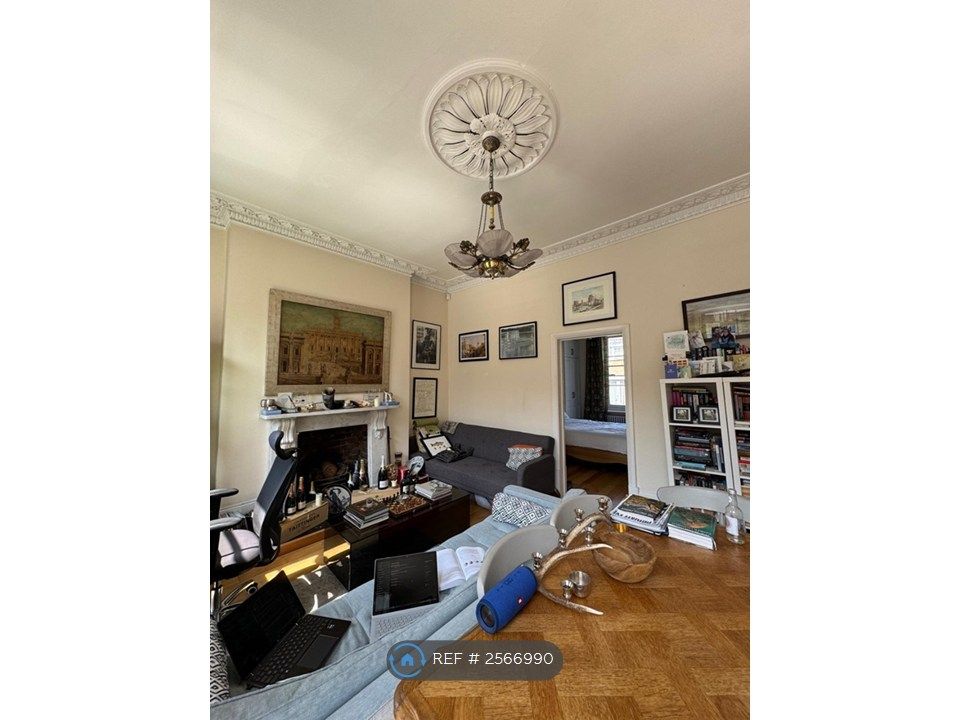 Property photo 2 of 17 Living Room