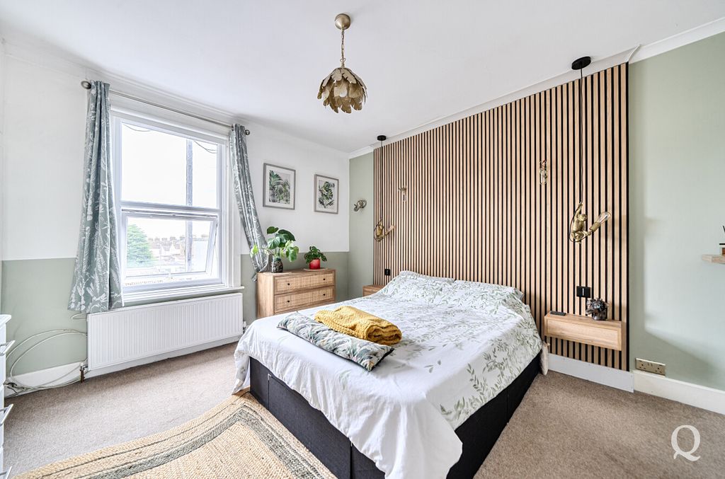 Property photo 2 of 16 806c2d57-A709-433...