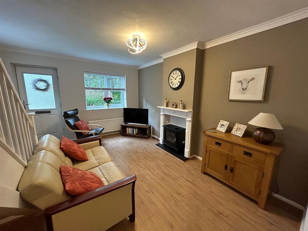 Property photo 2 of 12 Lounge.Jpg