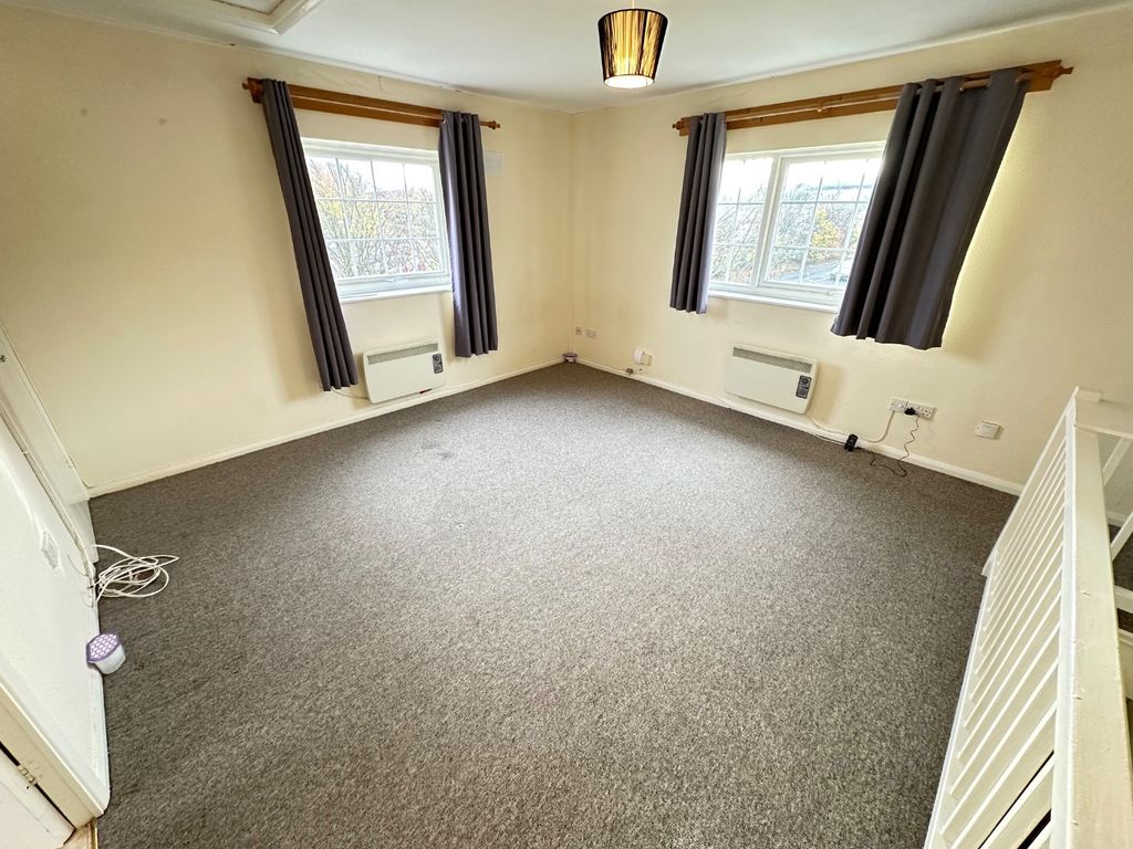 Property photo 2 of 5 4672612