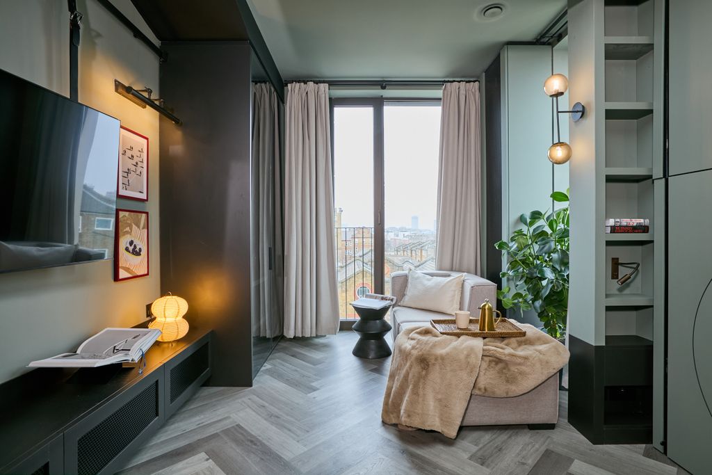 Property photo 1 of 6